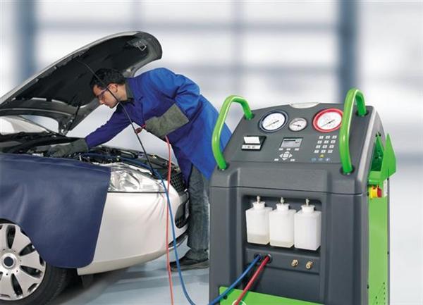 air-conditioning-service-surabaya