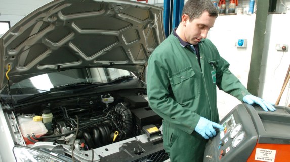 service ac mobil cepat